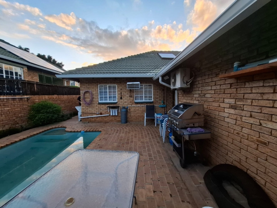 3 Bedroom Property for Sale in Boschdal North West